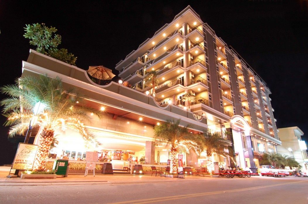 Lk Royal Suite Pattaya Bagian luar foto