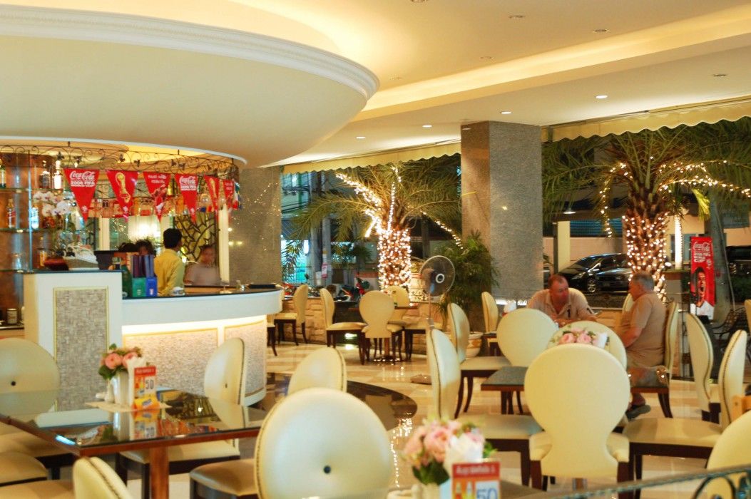 Lk Royal Suite Pattaya Bagian luar foto