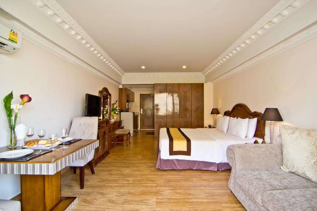 Lk Royal Suite Pattaya Bagian luar foto