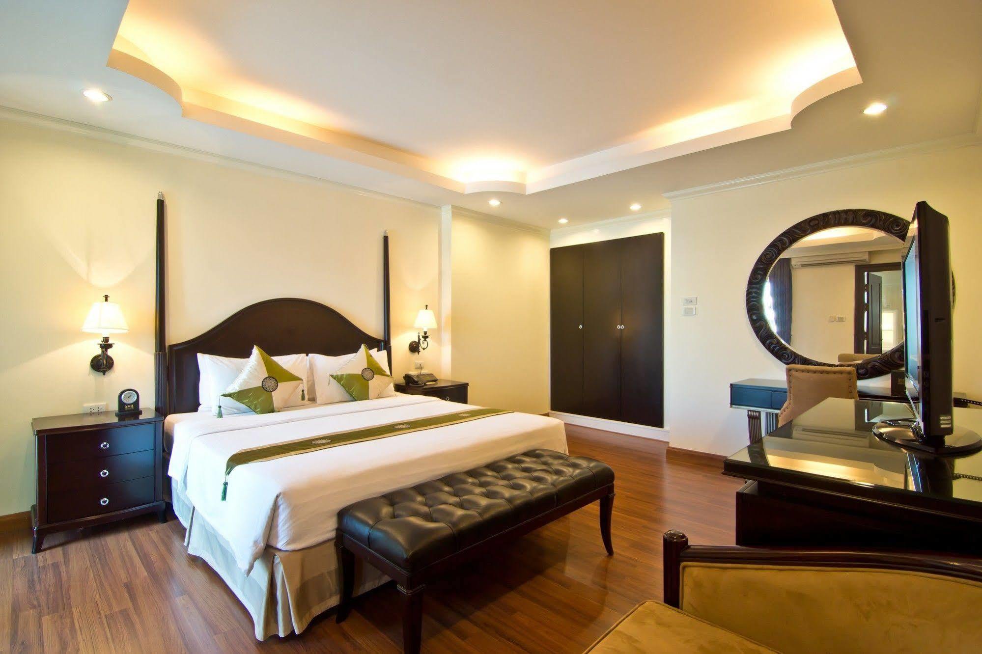 Lk Royal Suite Pattaya Bagian luar foto