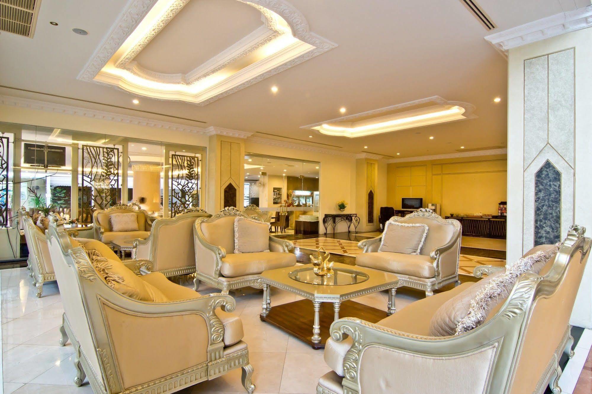 Lk Royal Suite Pattaya Bagian luar foto