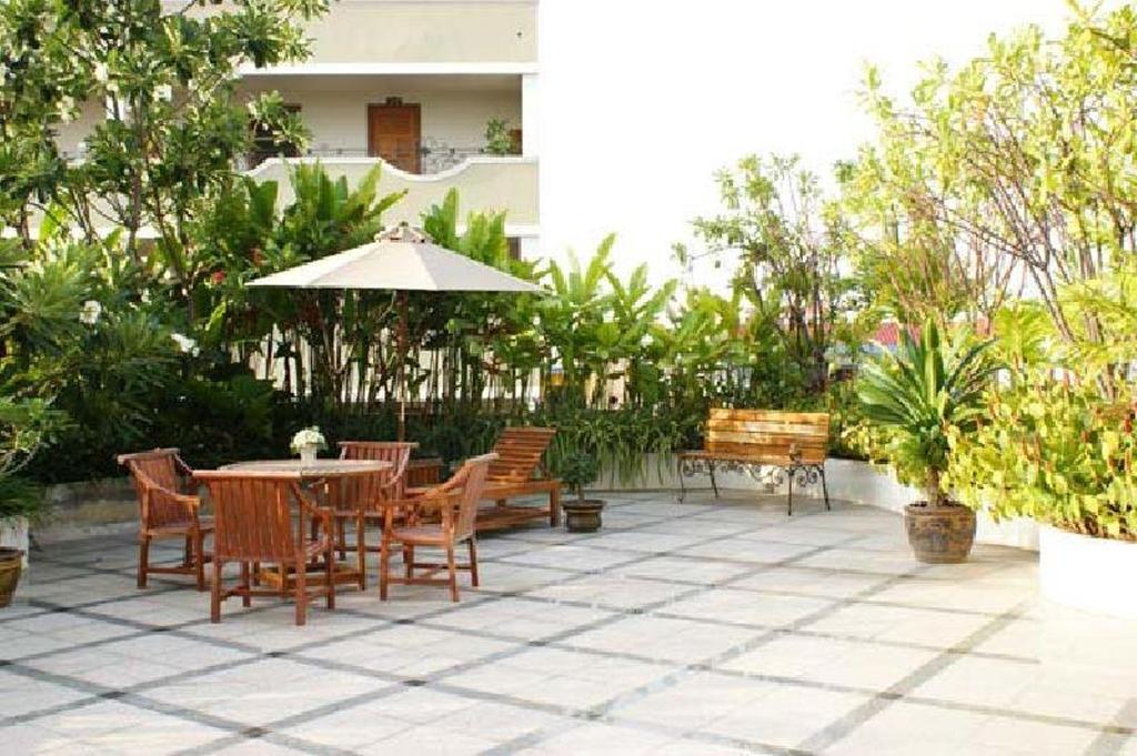 Lk Royal Suite Pattaya Bagian luar foto